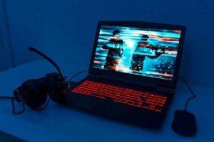6 Best Laptops for Gaming and Programming [Buyer Guide & Reviews]