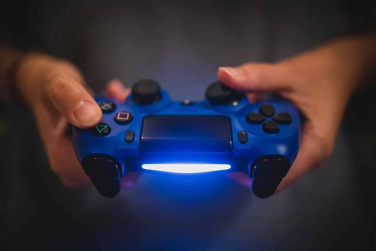How to Connect a Wired and Wireless PS4 Controller to Laptop