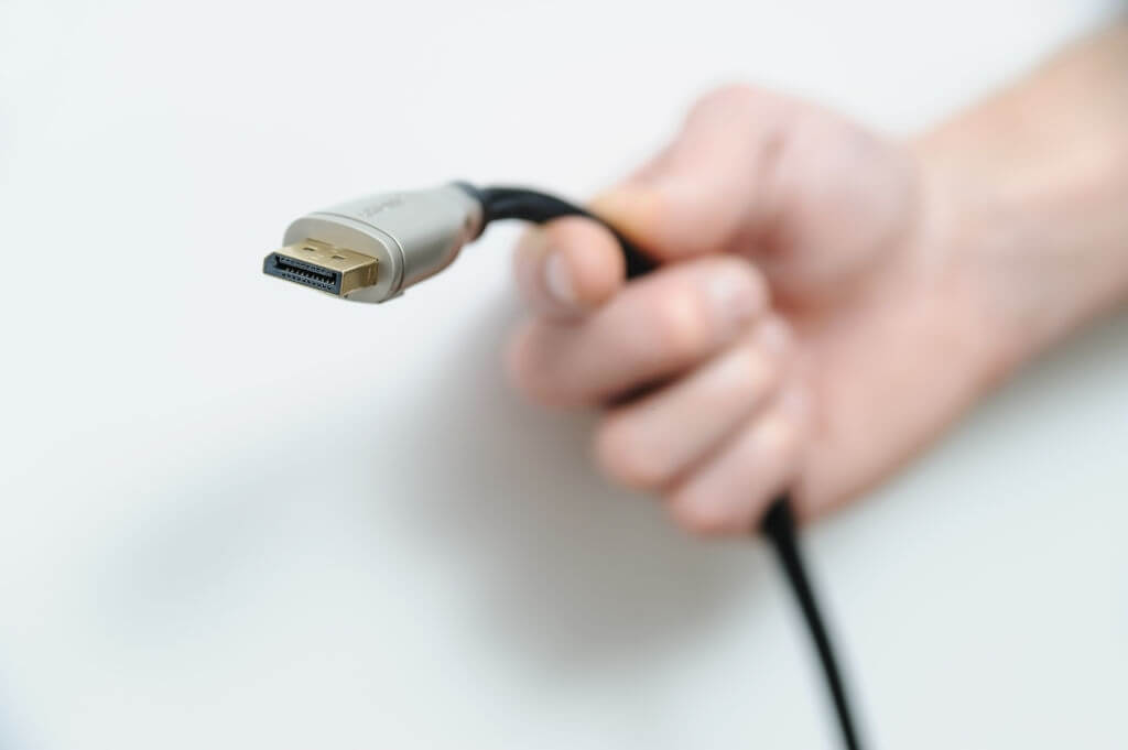 7 Ways to Fix HDMI to DisplayPort Not Working - Guiding Tech