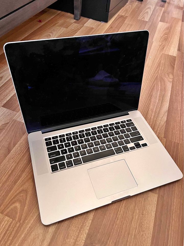 Apple MacBook Pro - Best Refurbished MacBooks for Windows 10