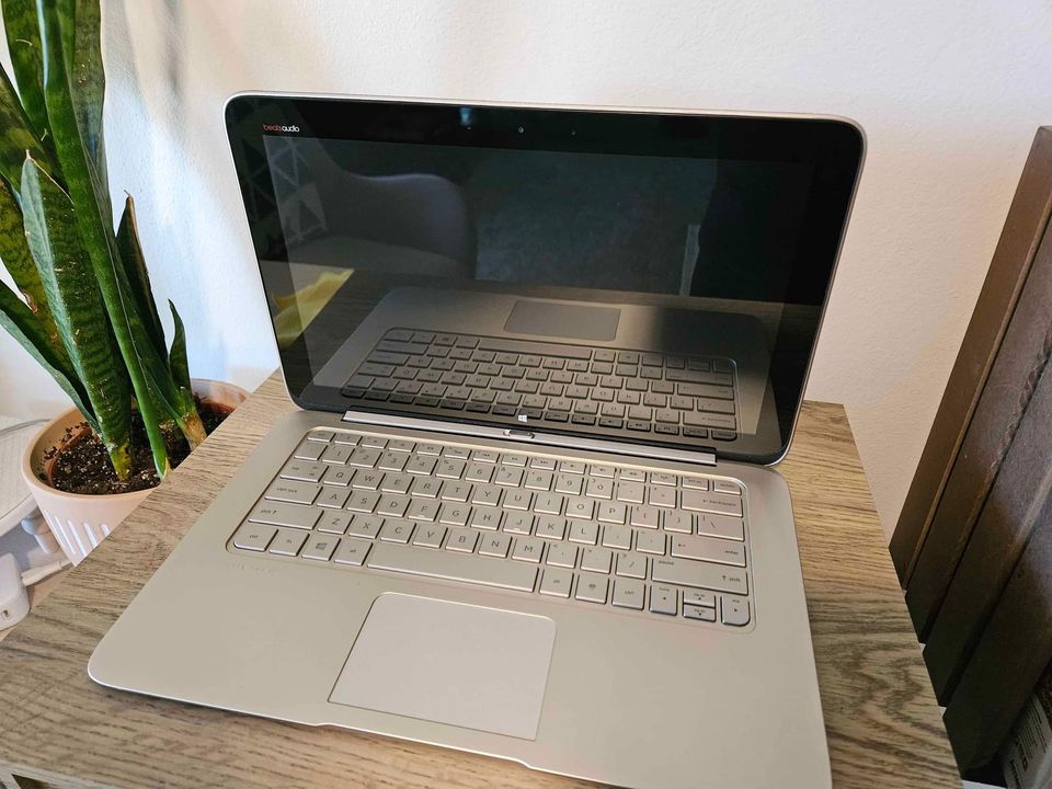 HP Spectre x2 – Best Laptop with Detachable Keyboard and Screen